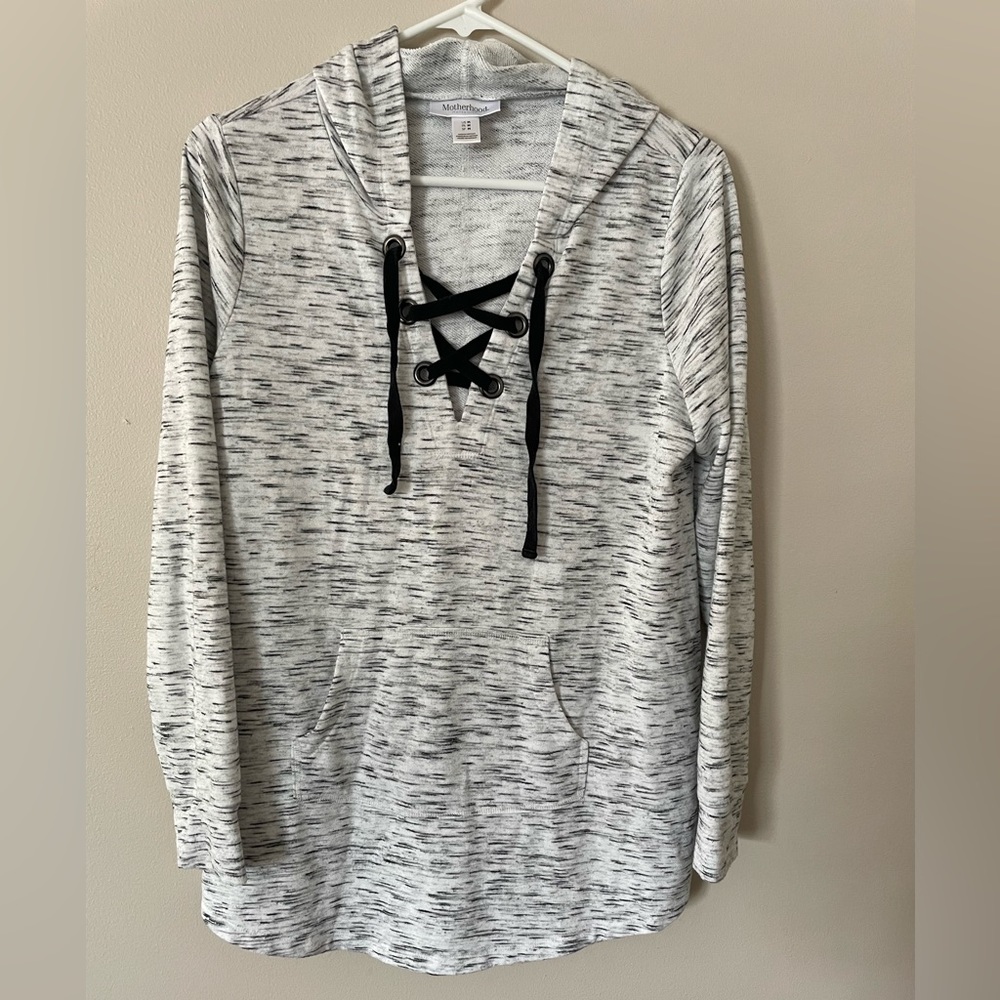 White/black maternity hoodie